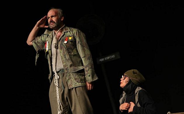 نگاهی به نمایش «خانه‌ی کاغذی» به کارگردانی مهدی برومند